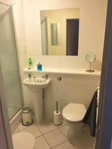 Bevan Court en suite